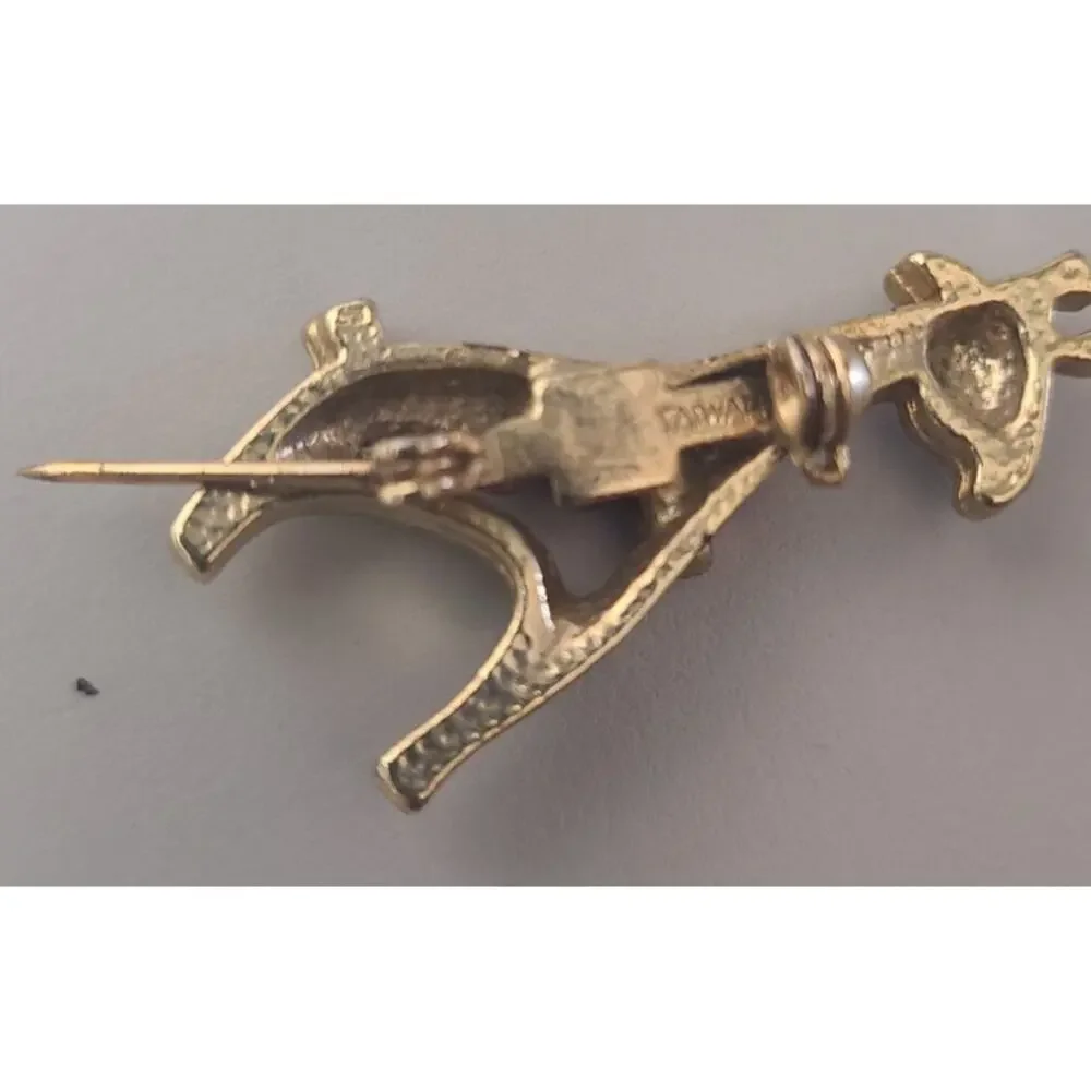 Vintage Giraffe Brooch Pin Gold Tone Enamel Spots Safari Retro Fashion Jewelry